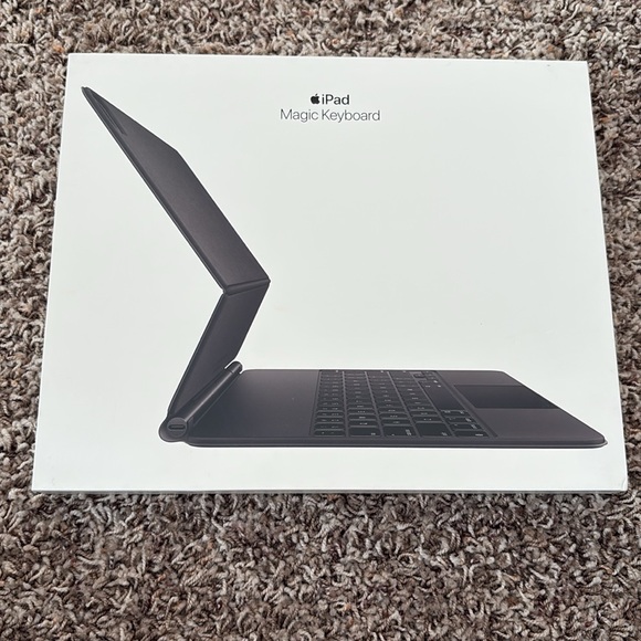 Apple Magic Keyboard for 12.9" iPad Pro 3rd 4th 5th 6th Gen - Black - MJQK3LL/A - Picture 2 of 6